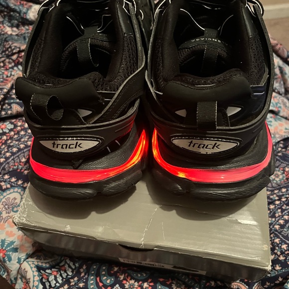 (Balenciaga track runners led) - Picture 4 of 7